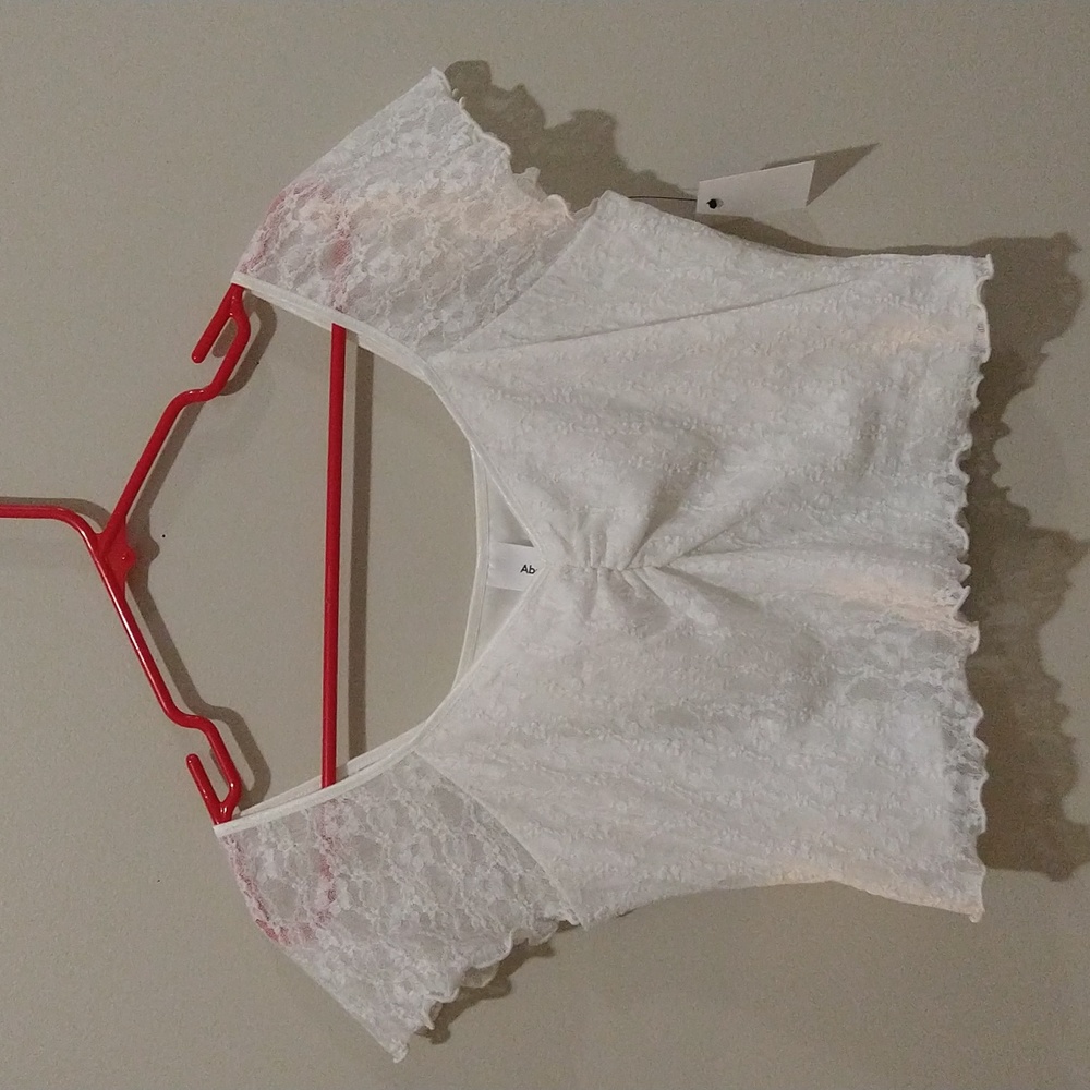 Abound Crop top